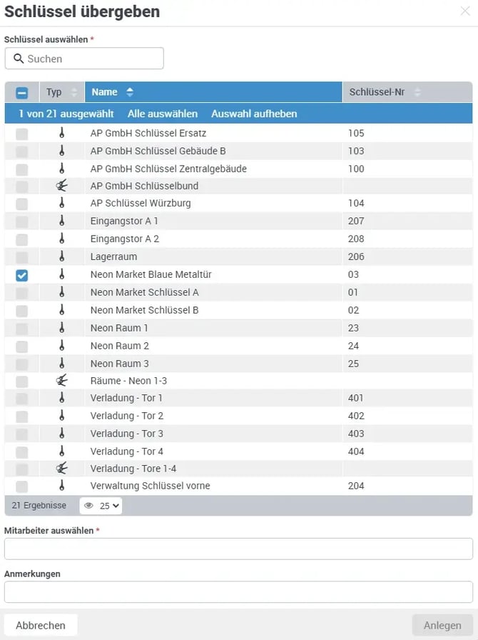 Schluessel_im_Portal_uebergeben_DE_04