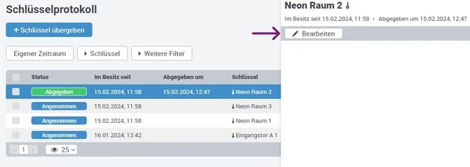 Schluessel_im_Portal_uebergeben_DE_09