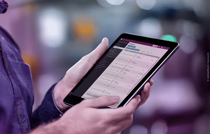 Famcility_Management_Tablet_AI_generated