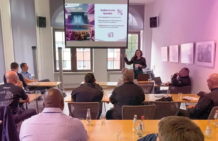 Daniela Gröbel-Becker from COREDINATE presents to the US delegation 