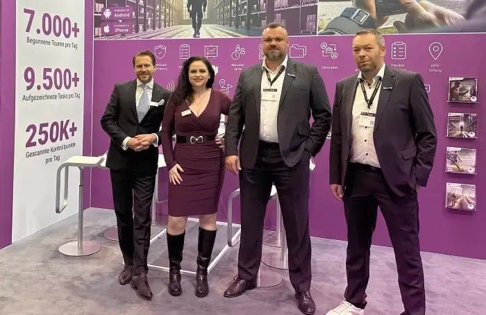 Messeaufnahme mit Kunden auf der Security in Essen 2024