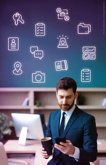 Businessman uses the numerous functions of COREDINATE®