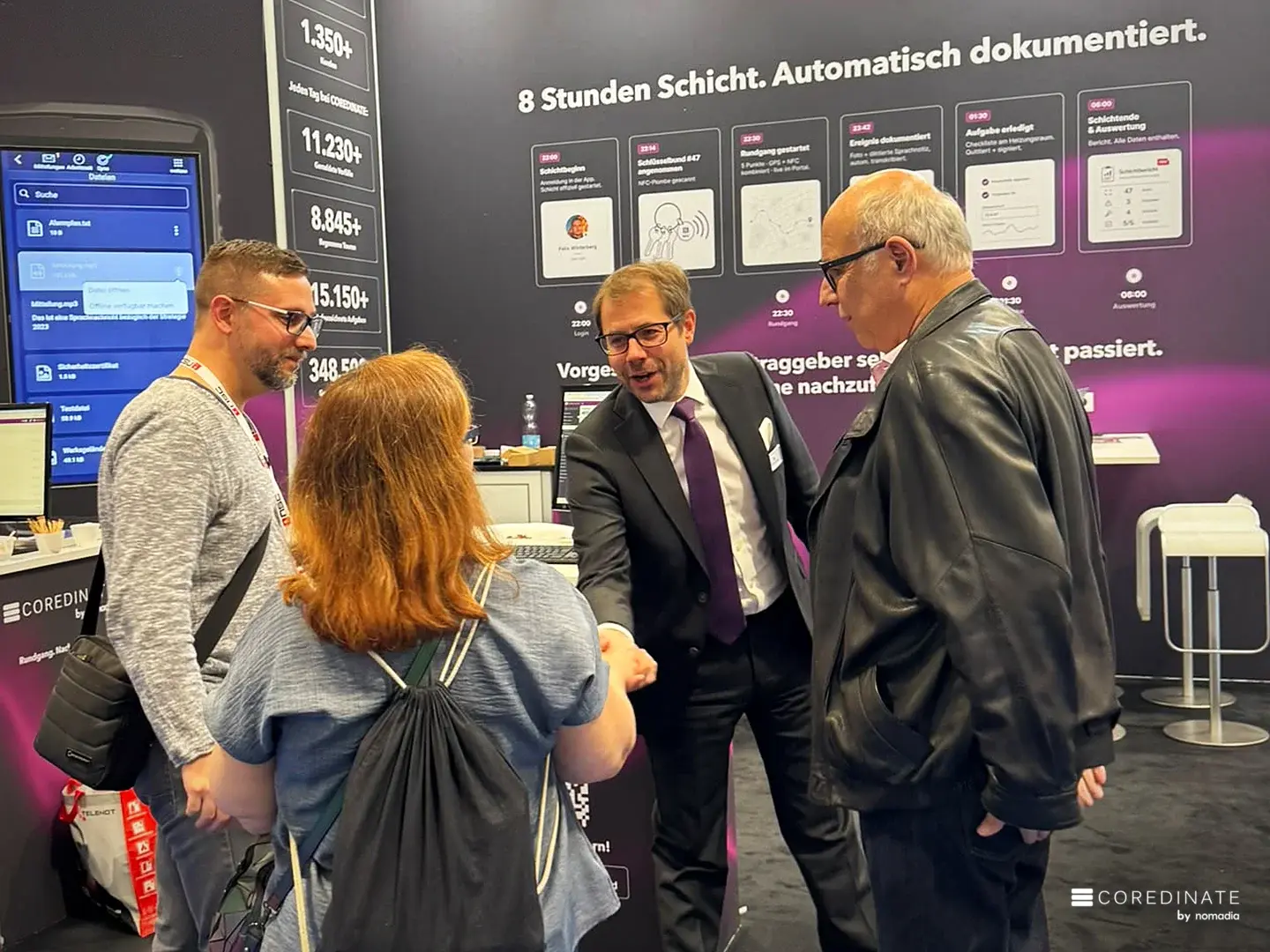 Michael Kulig begrüßt Besucher am COREDINATE-Stand auf der Security Essen 2026
