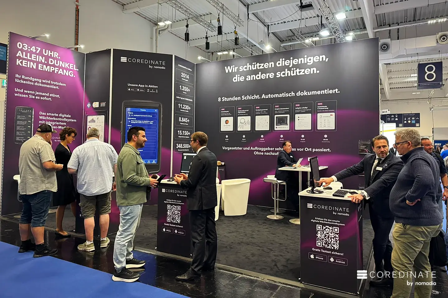 Der COREDINATE-Stand in Halle 8 zur Mittagszeit am zweiten Messetag der Security Essen 2026