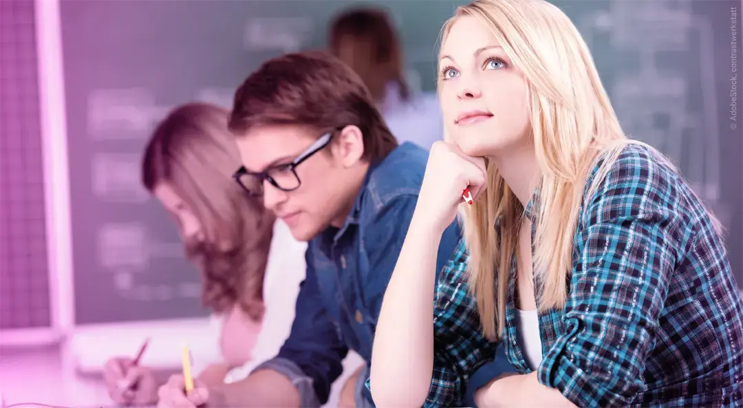 Schüler, angehende Sicherheitsmitarbeiter im Unterricht